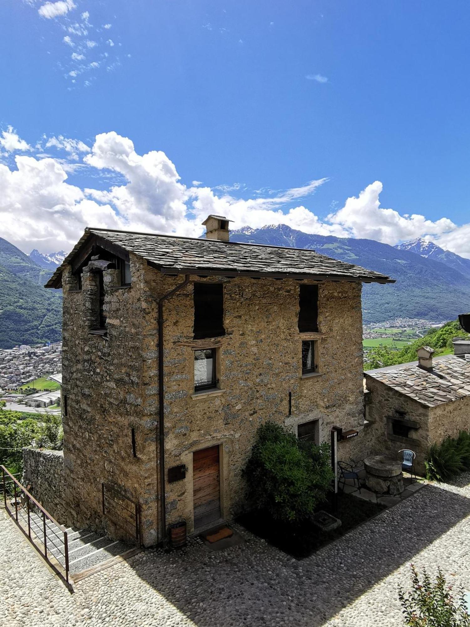 Villa Borgo Selvapiana Morbegno Exterior foto